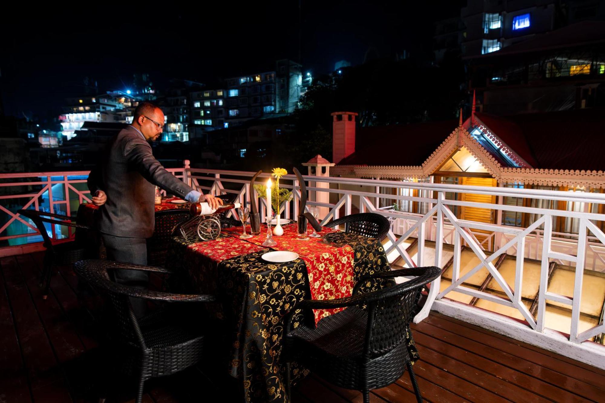 Hotel Viceroy Darjeeling  Exteriör bild